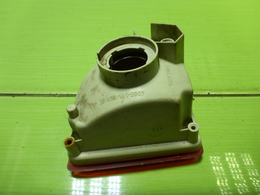 Фонарь задний в бампер правый