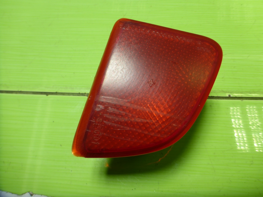 Фонарь задний в бампер правый