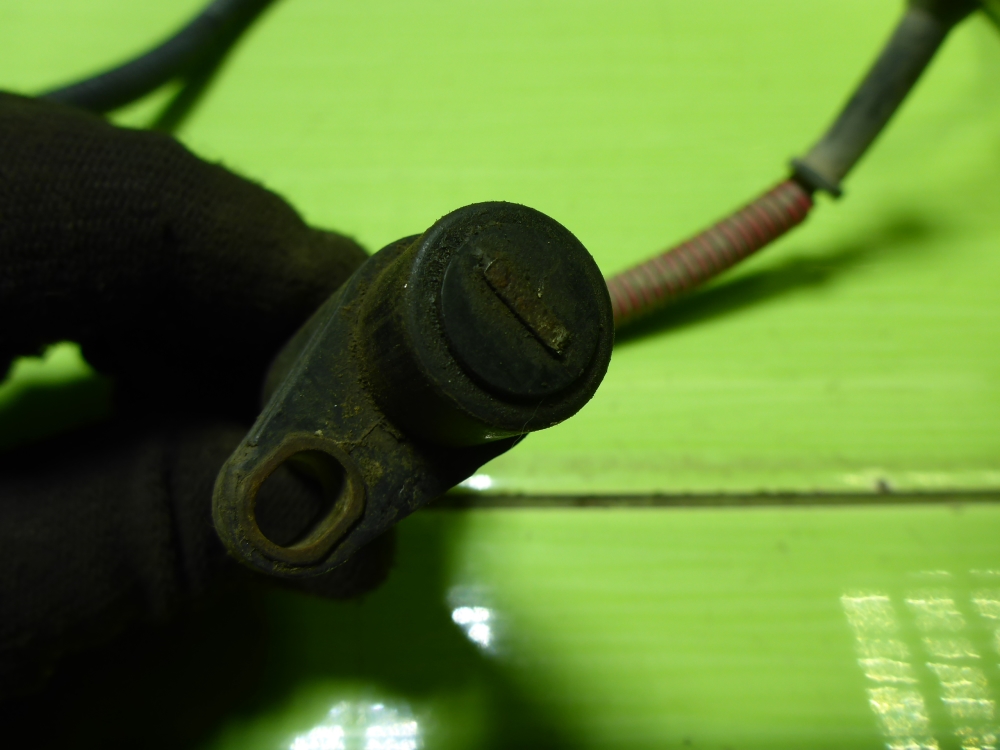 Датчик ABS передний правый