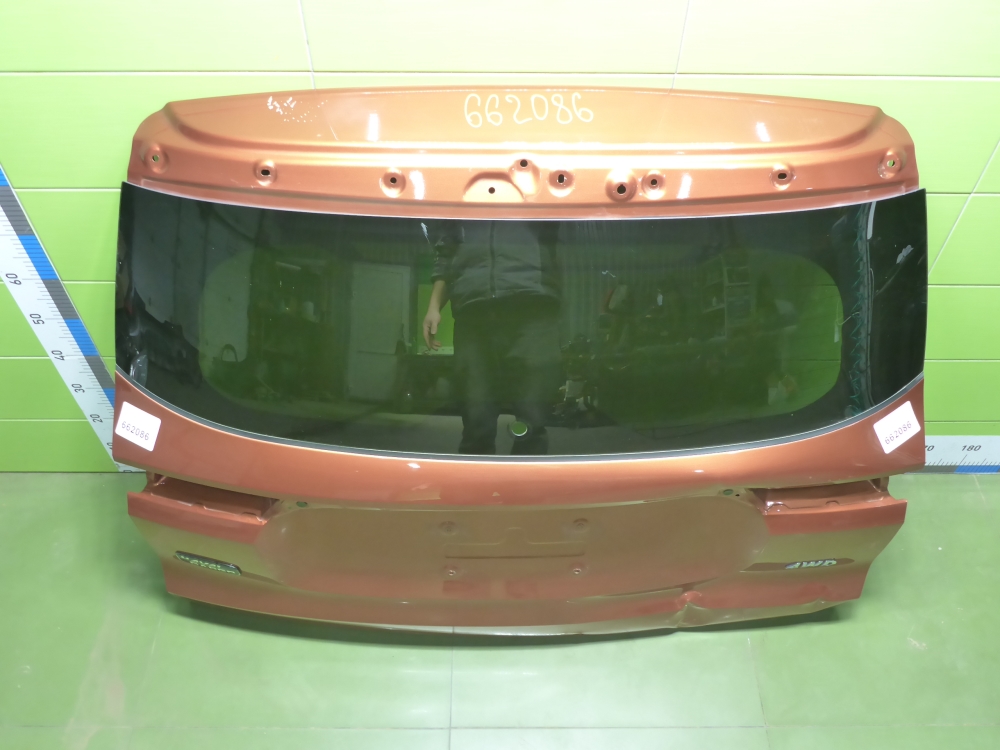 Дверь багажника