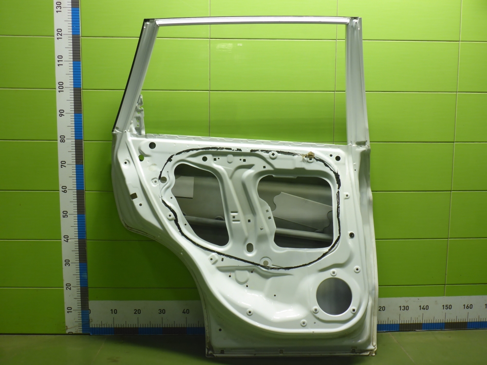 Дверь задняя левая