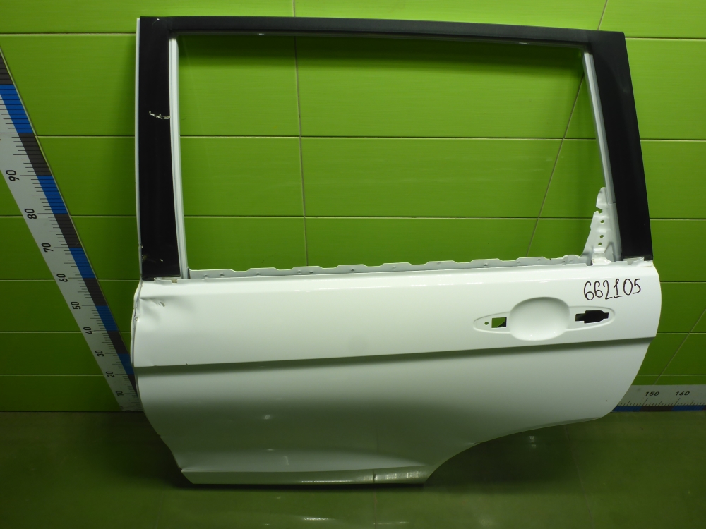 Дверь задняя левая