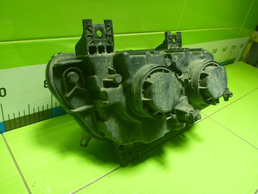 Фара противотуманная левая