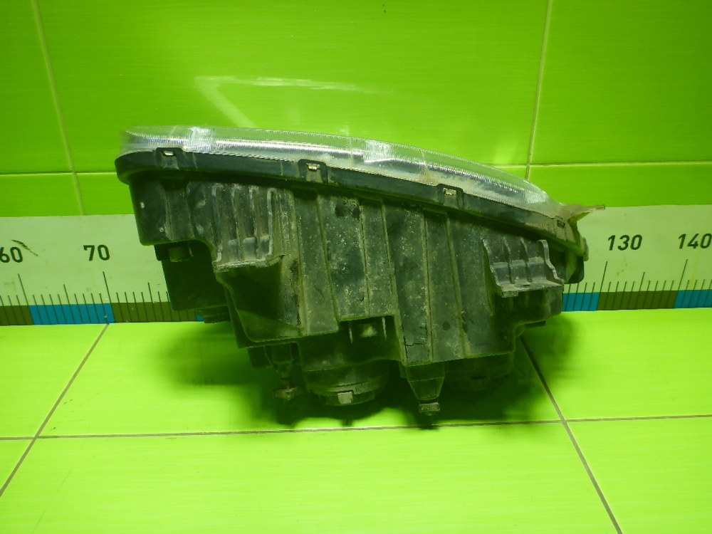 Фара противотуманная левая