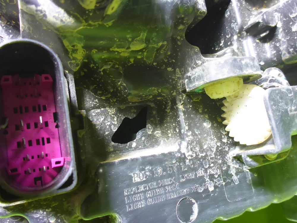 Фара правая