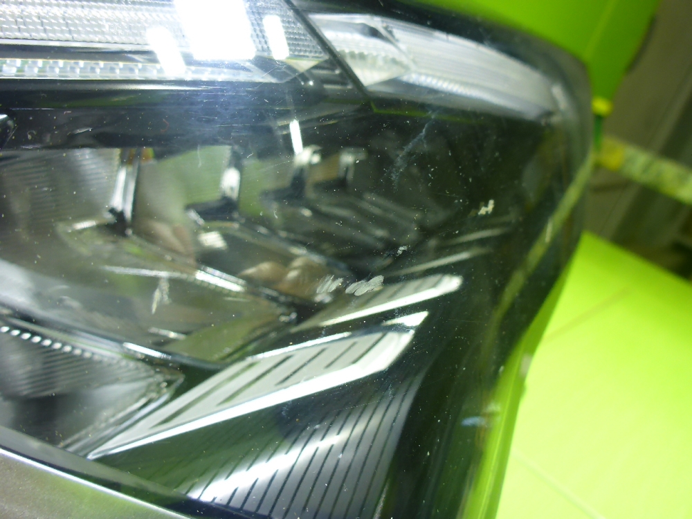 Фара правая