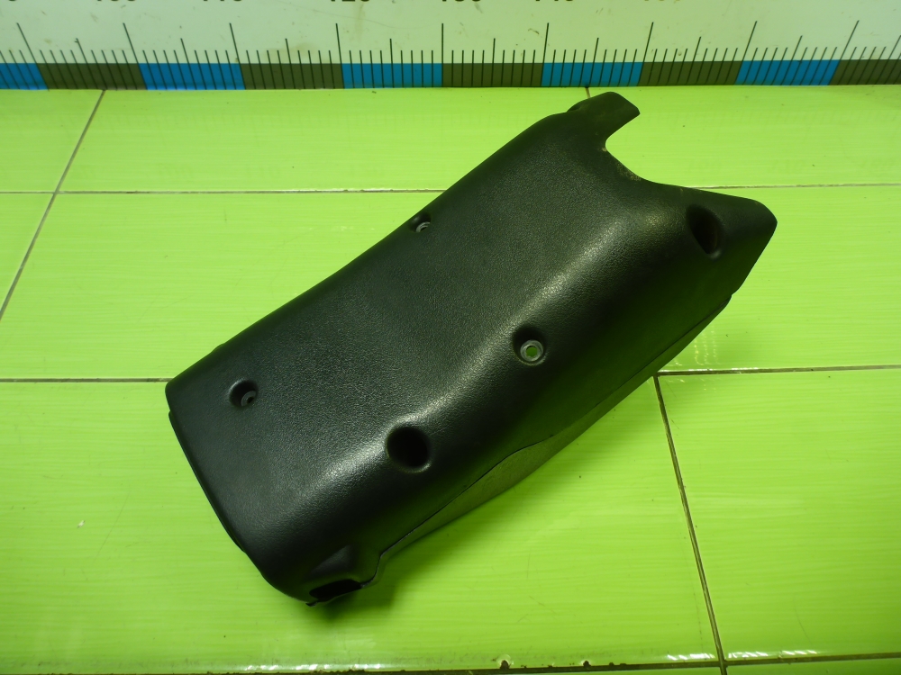 Кожух рулевой колонки