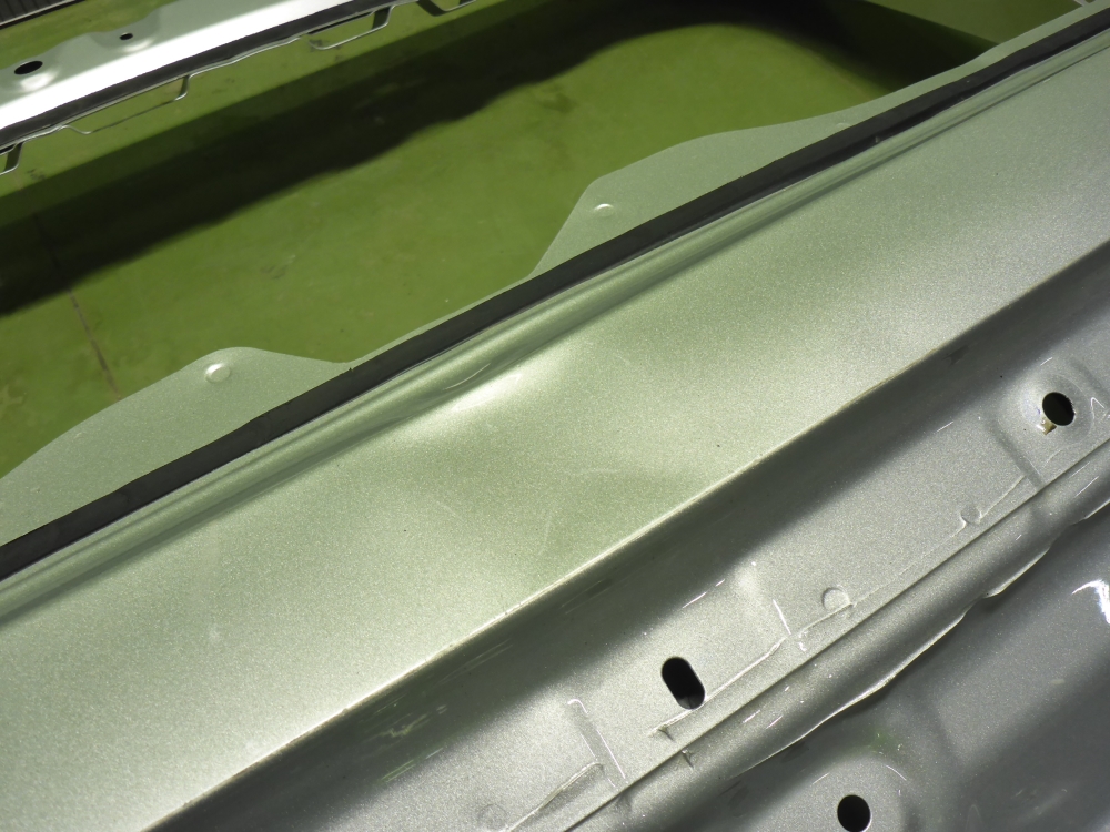 Дверь багажника