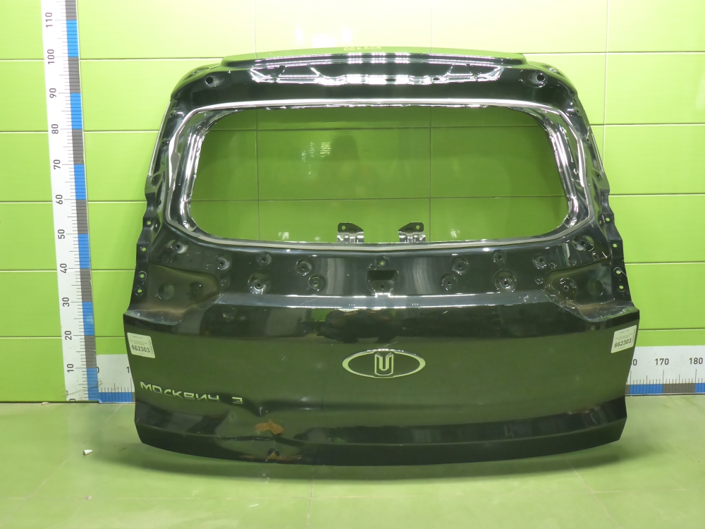 Дверь багажника