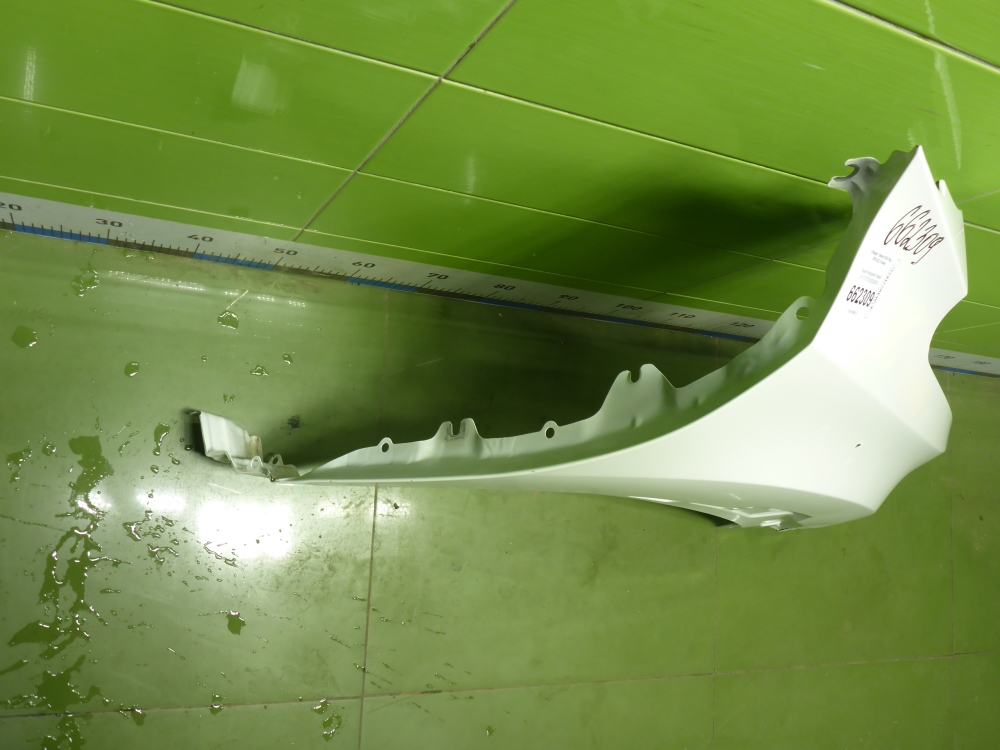 Крыло переднее правое