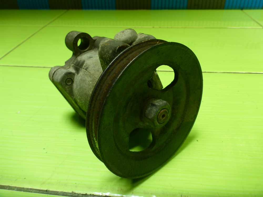 Насос ГУР (гидроусилитель руля)