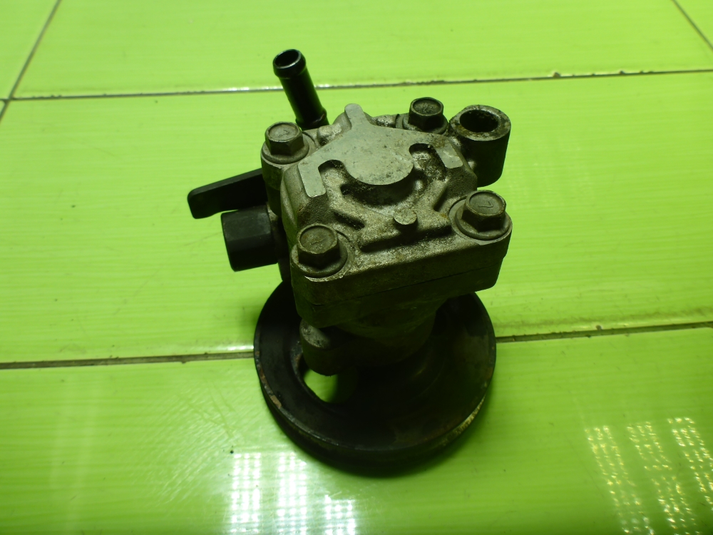 Насос ГУР (гидроусилитель руля)