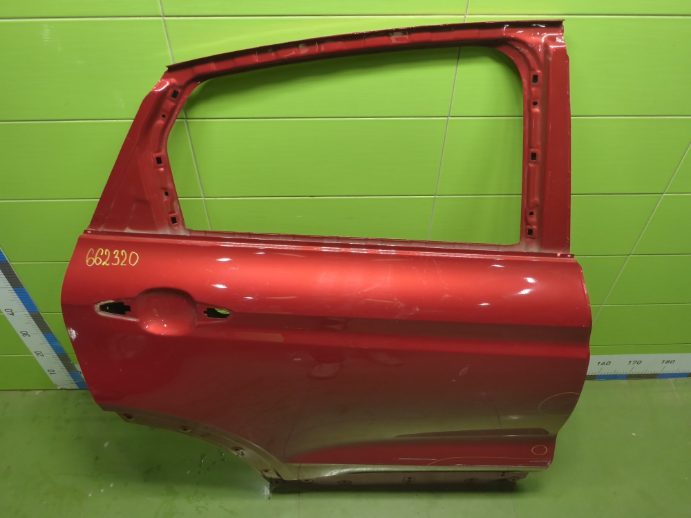 Дверь задняя правая