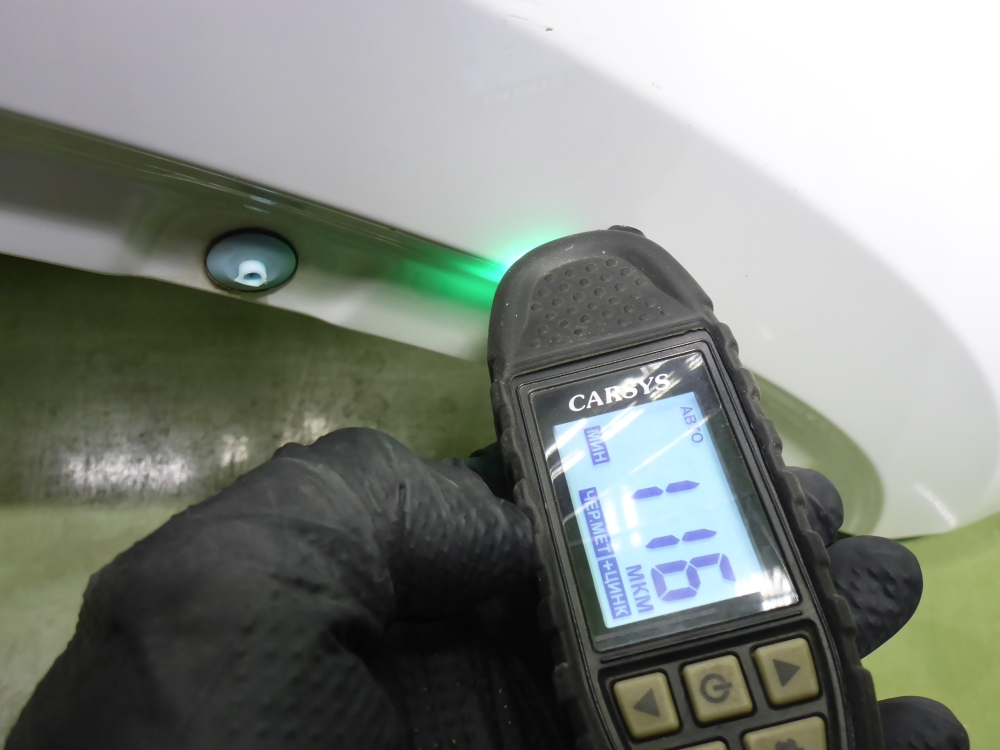 Крыло переднее правое