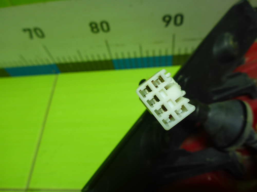 Фонарь задний наружный левый