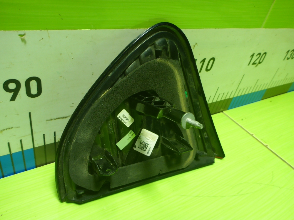 Фонарь задний внутренний левый