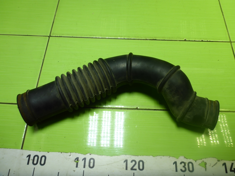 Патрубок воздушного фильтра