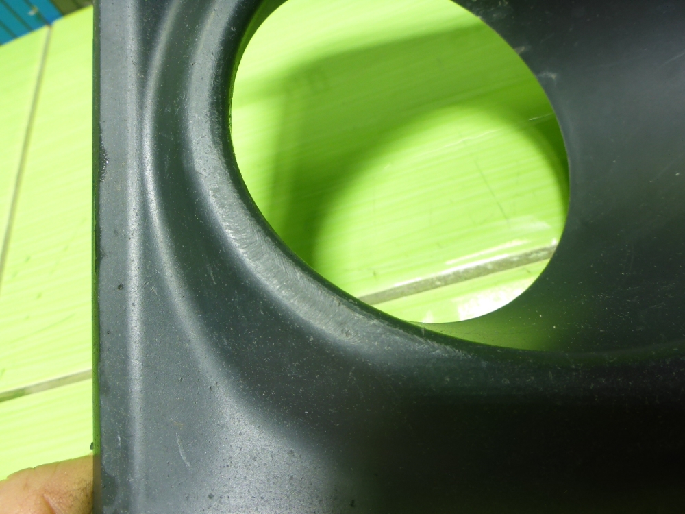 Рамка противотуманной фары правой