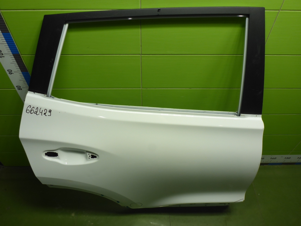 Дверь задняя правая