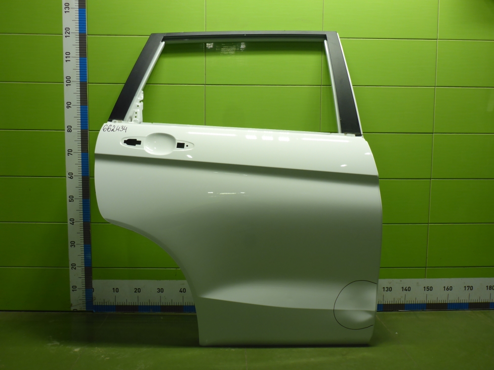 Дверь задняя правая