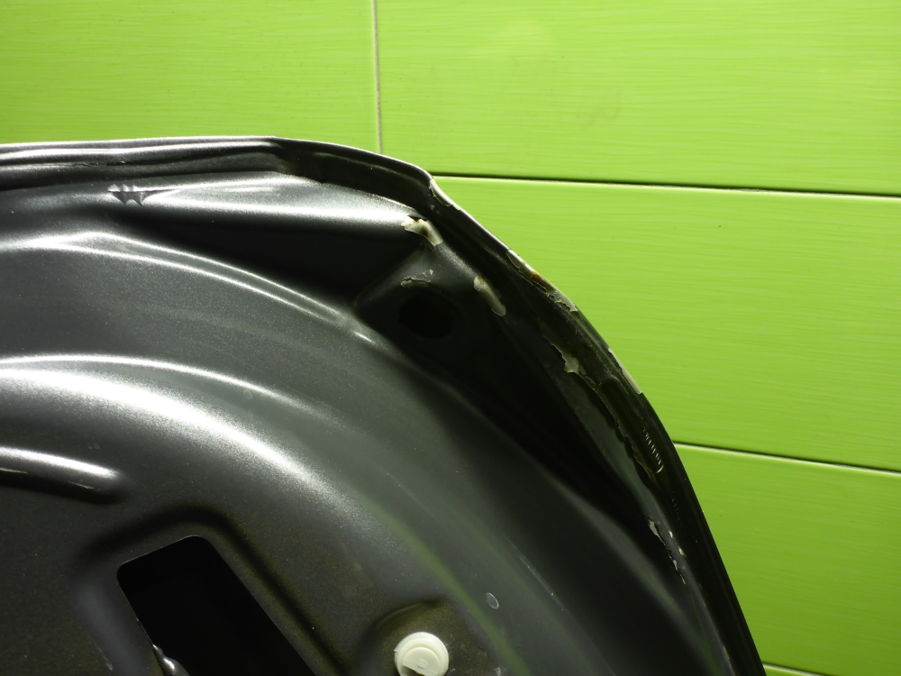 Дверь багажника