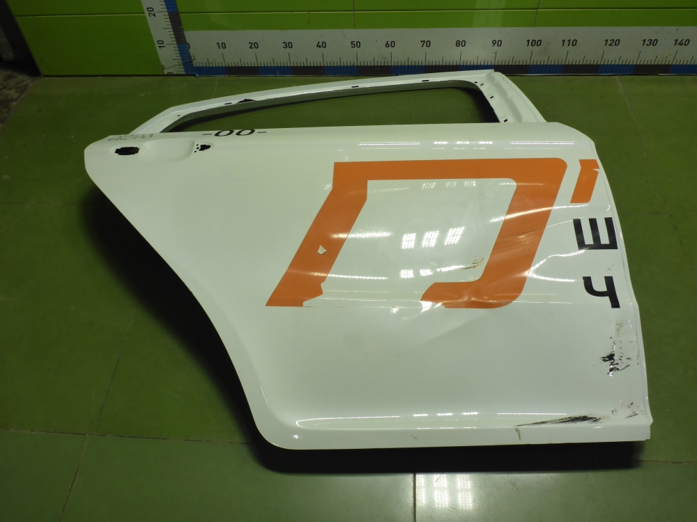 Дверь задняя правая