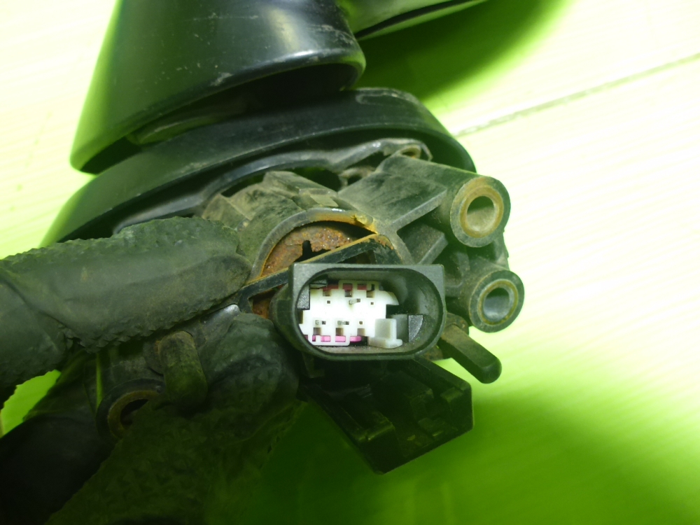 Зеркало правое электрическое