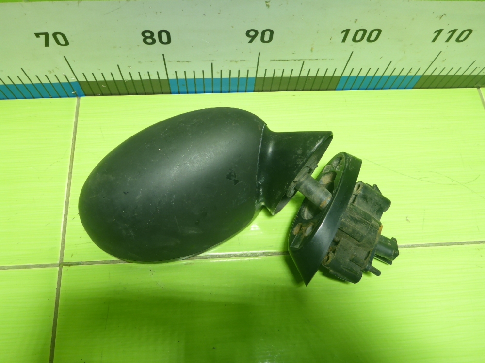 Зеркало правое электрическое