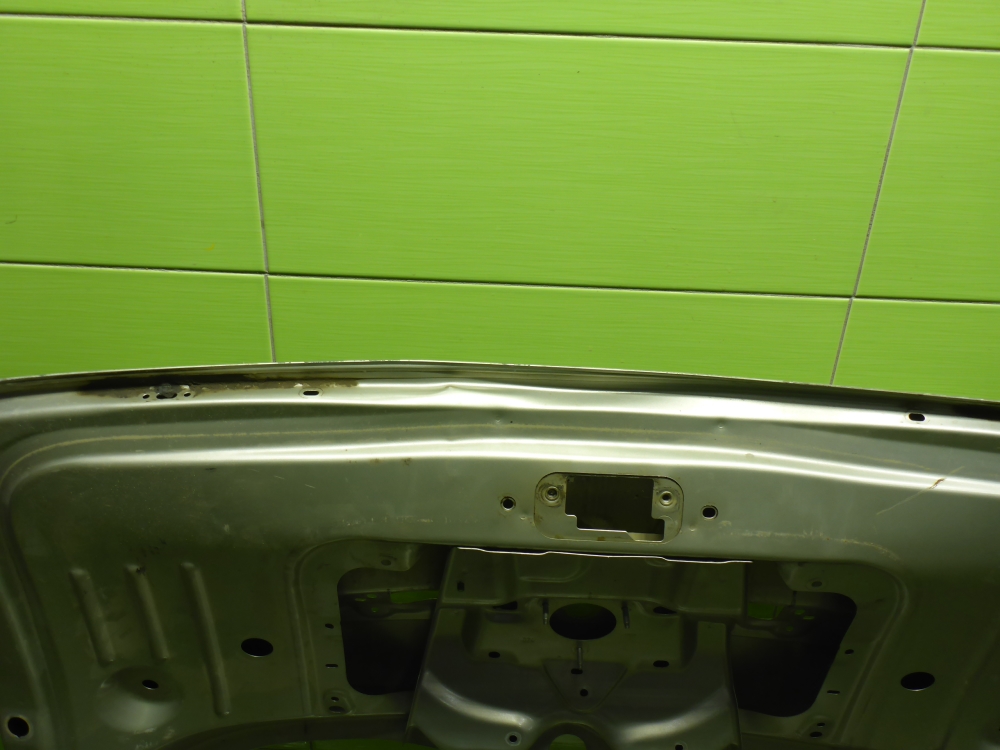 Дверь багажника