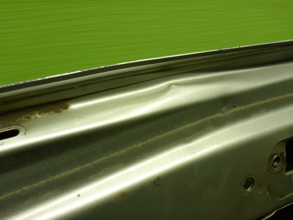 Дверь багажника