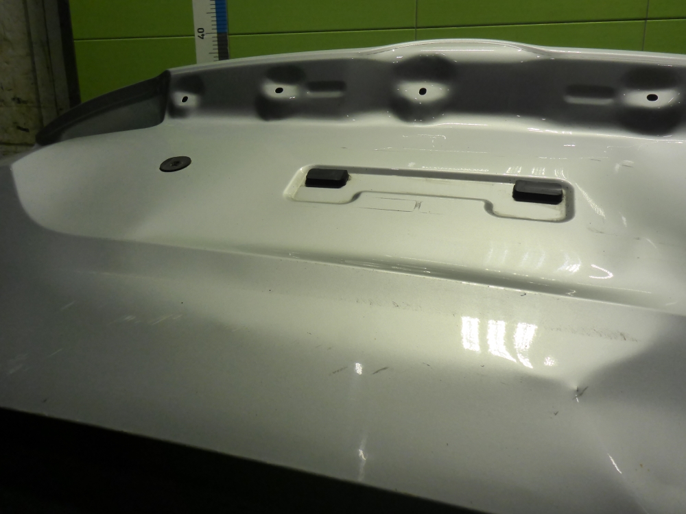 Дверь багажника