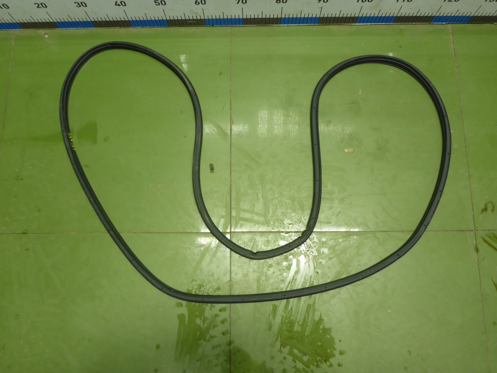 Уплотнитель двери