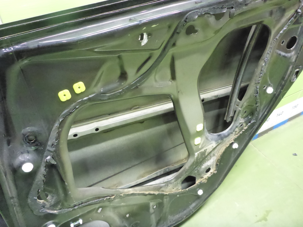 Дверь задняя правая