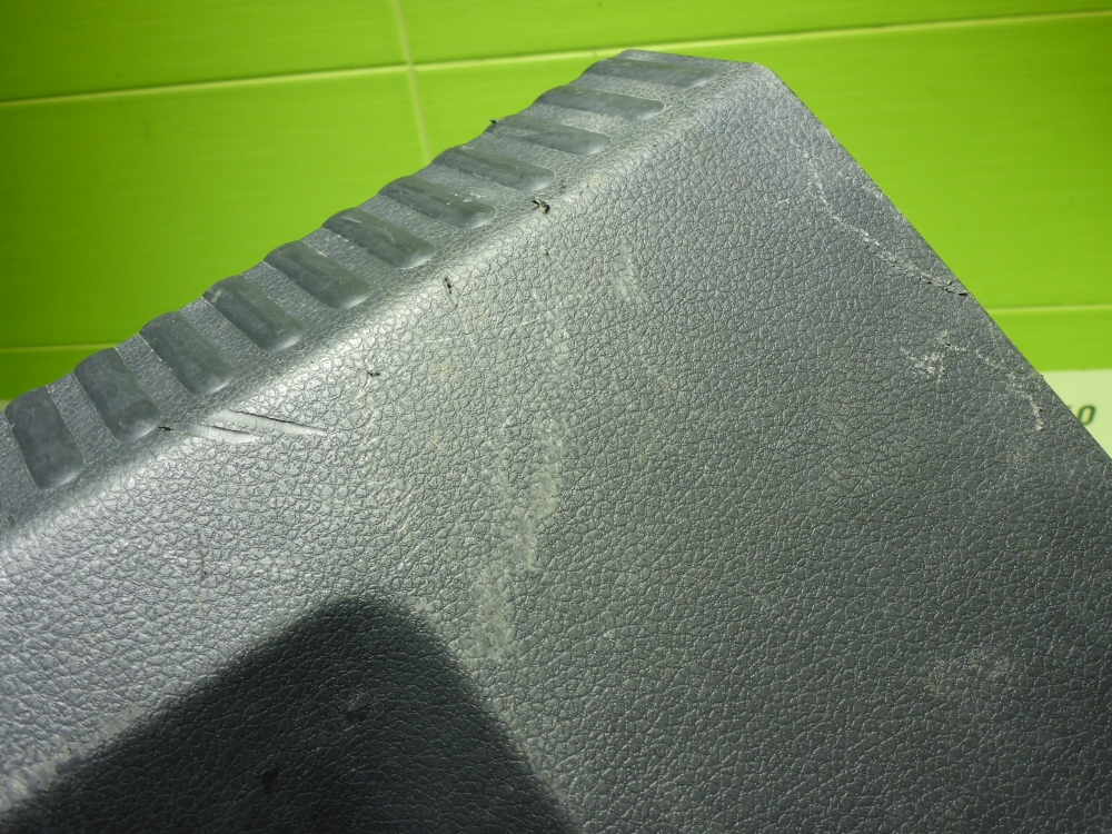 Обшивка багажника