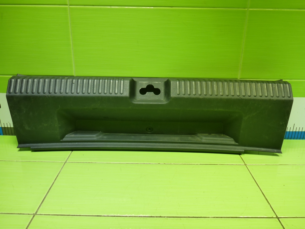 Обшивка багажника