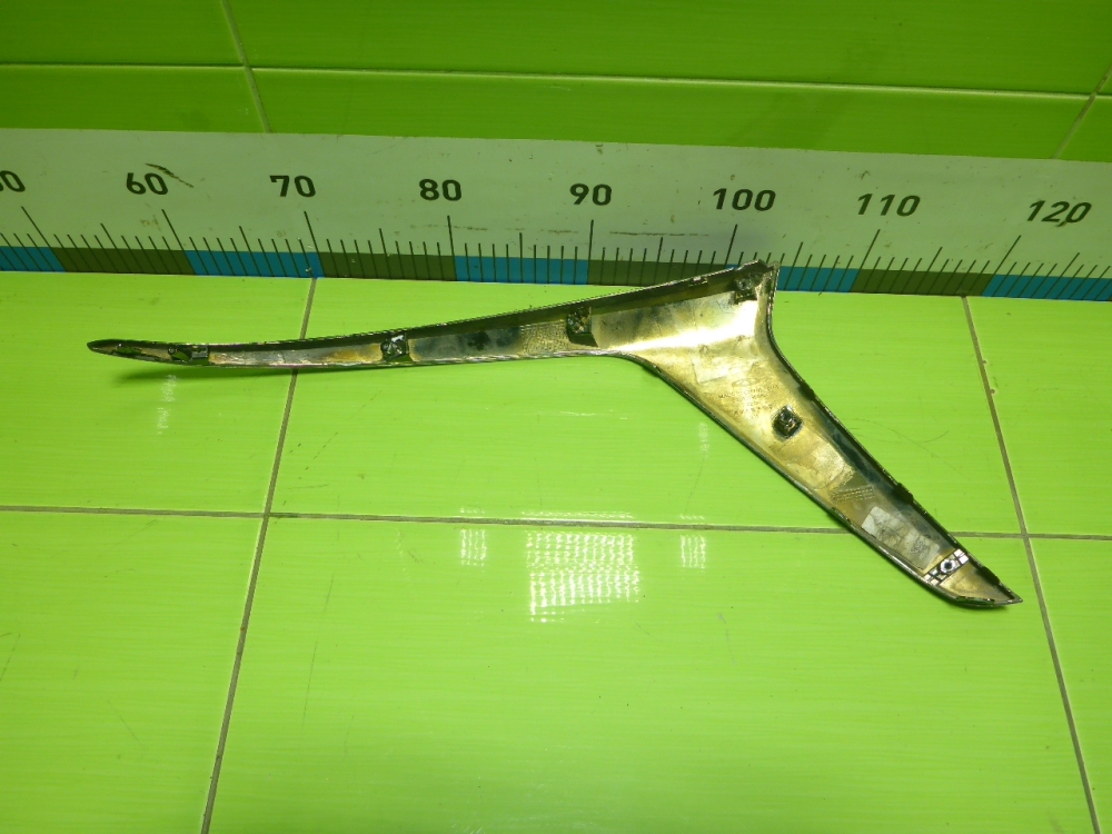 Накладка переднего бампера левая