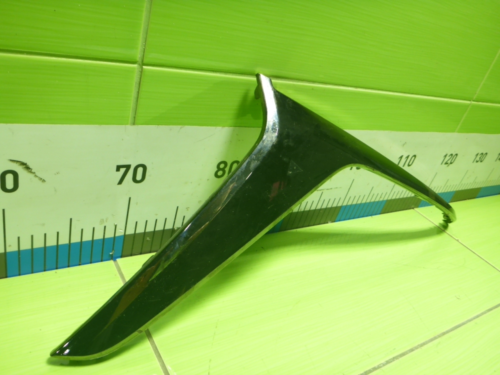 Накладка переднего бампера левая