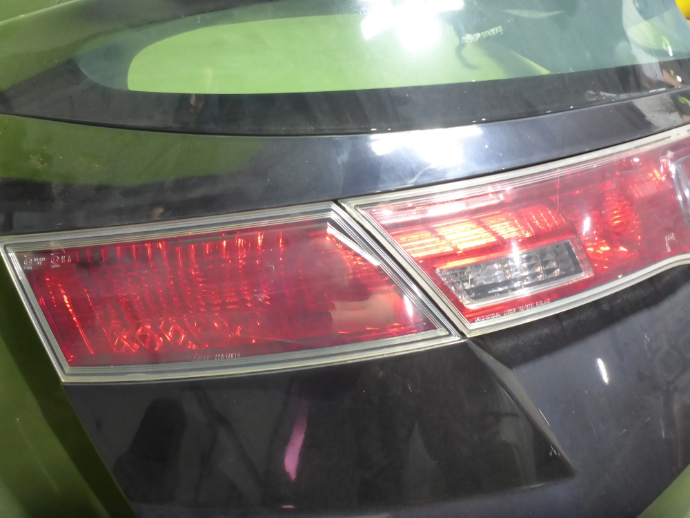 Дверь багажника