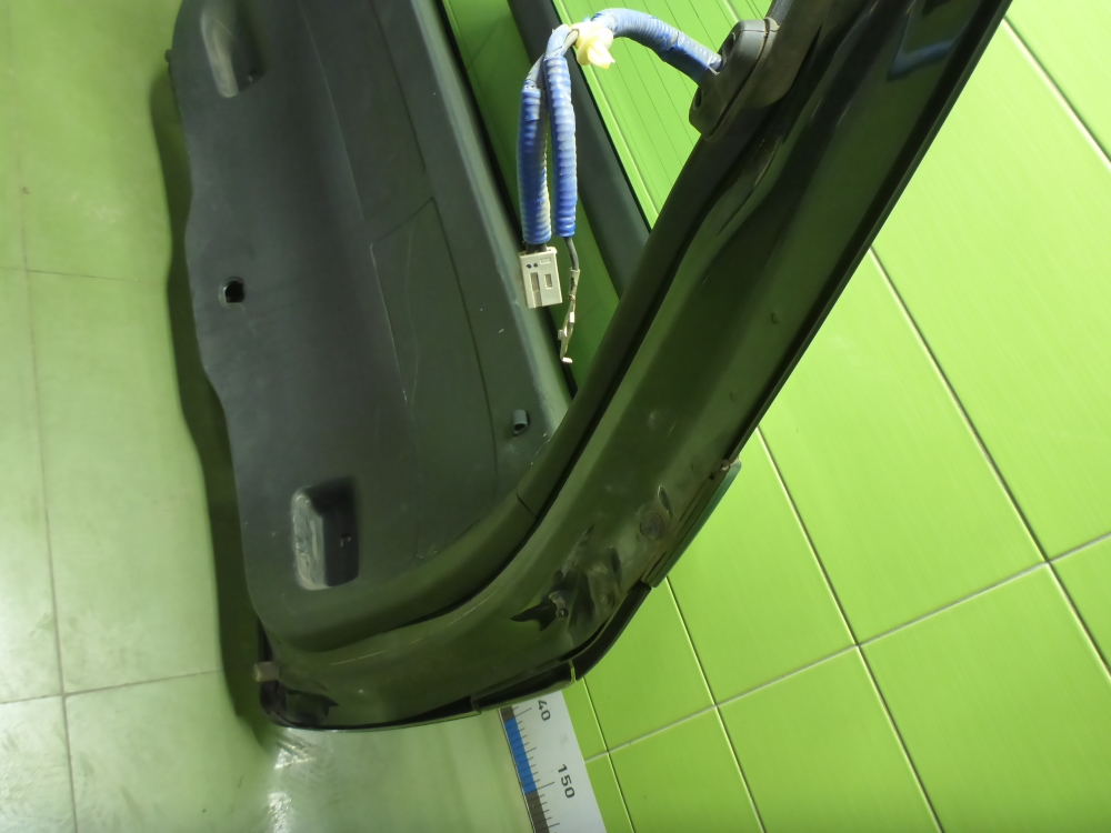 Дверь багажника