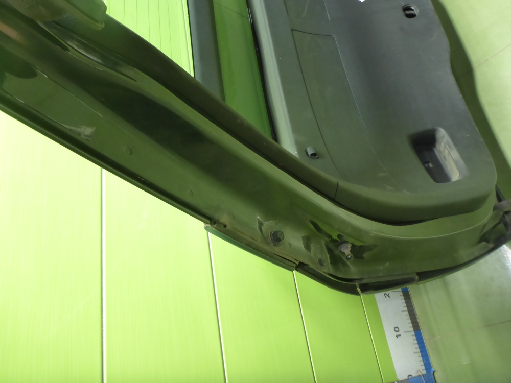 Дверь багажника