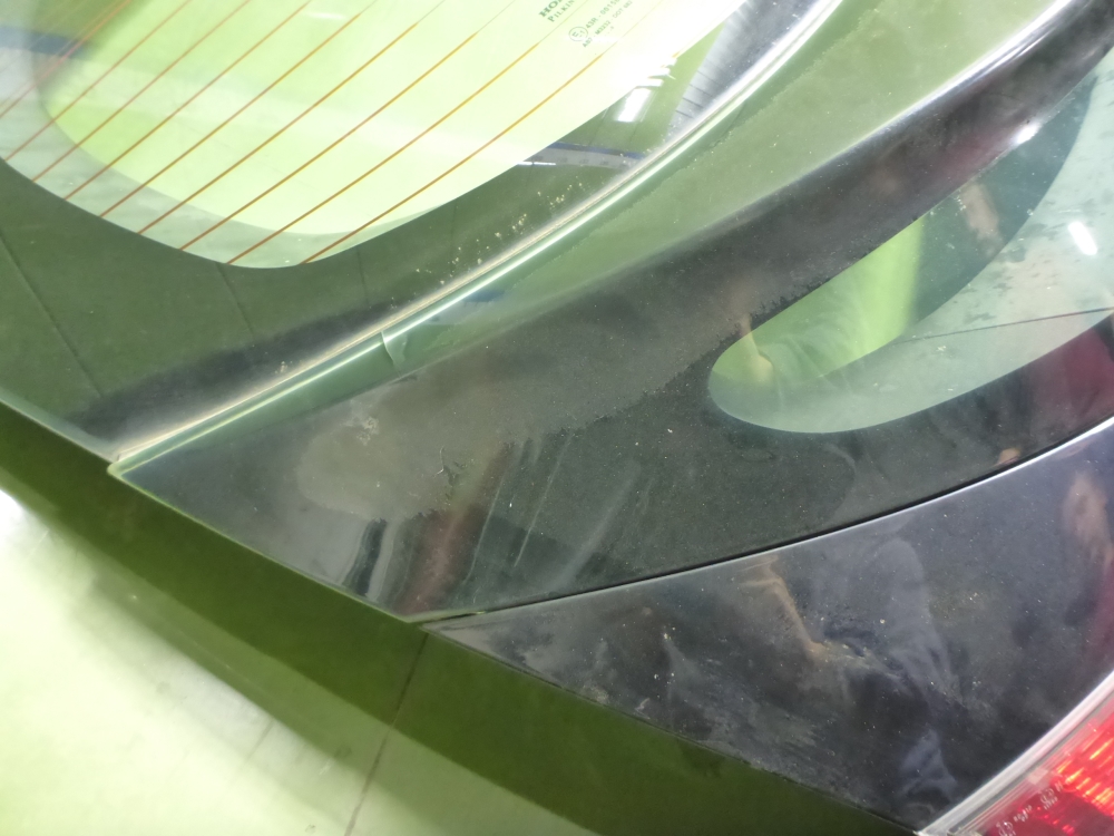 Дверь багажника