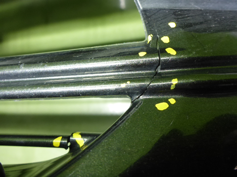 Решетка в бампер центральная