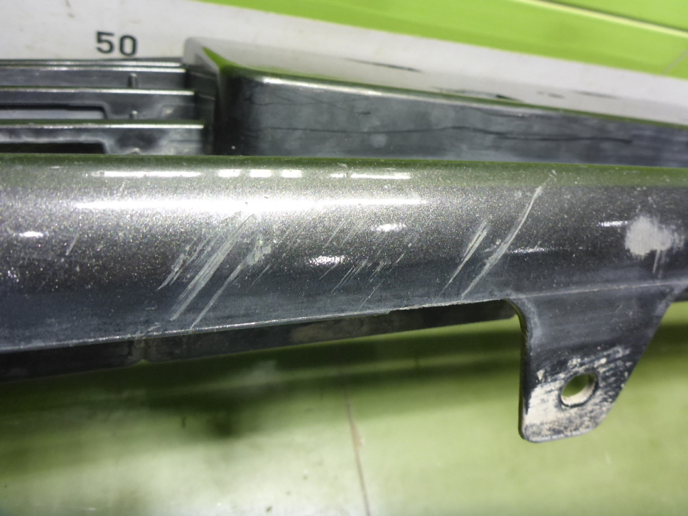 Решетка в бампер центральная