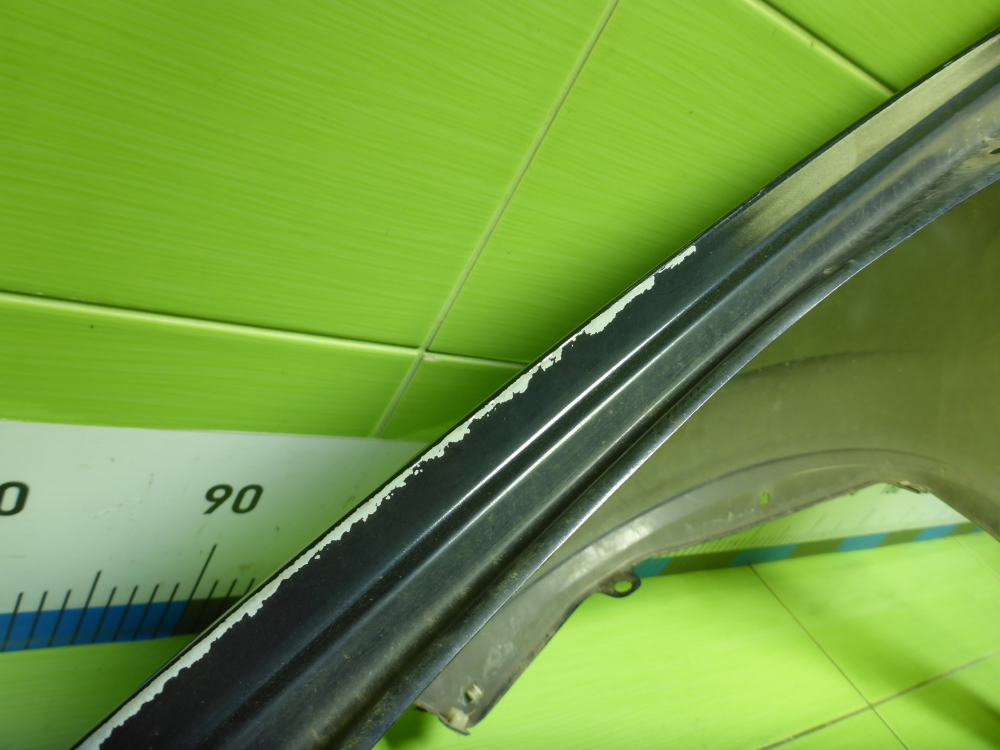 Крыло переднее правое