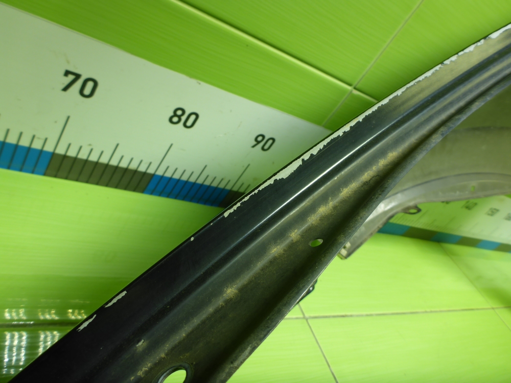 Крыло переднее правое