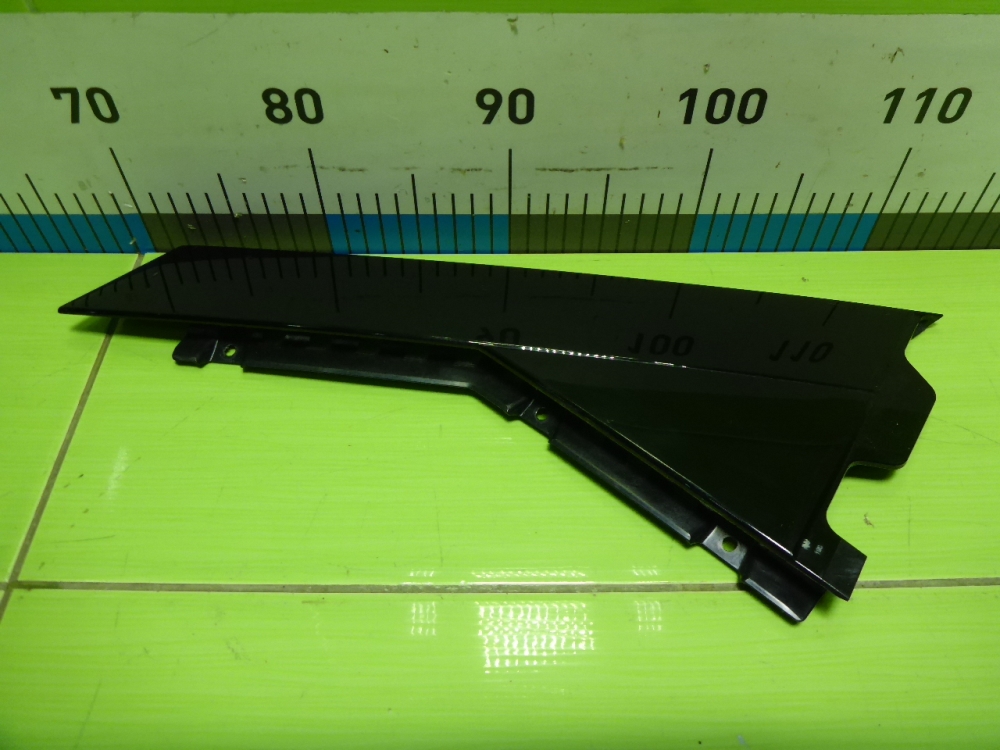 Накладка двери задней левой