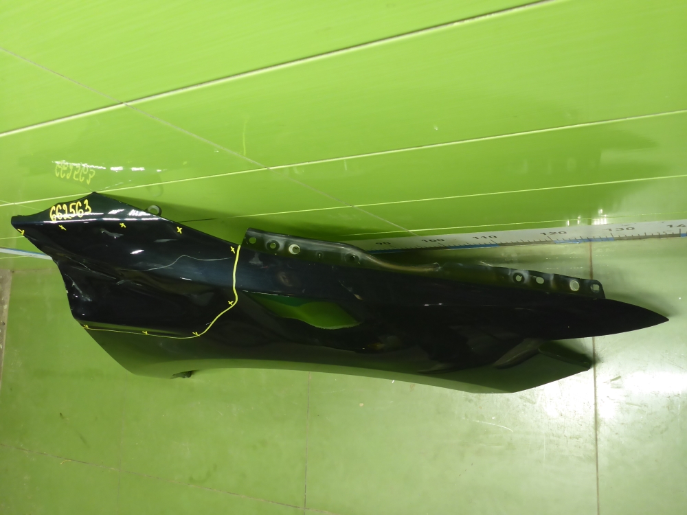 Крыло переднее правое