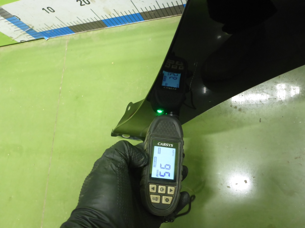 Крыло переднее правое