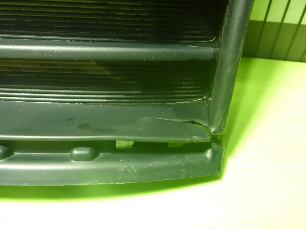 Решетка в бампер центральная