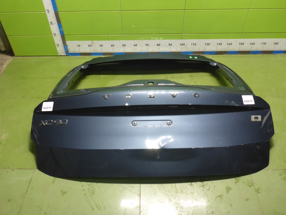 Дверь багажника